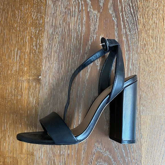 Ankle strap block heels 4” - Picture 3 of 4